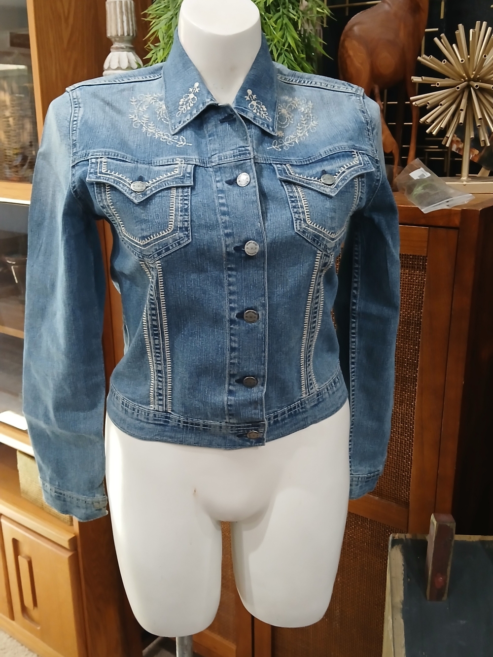 Embroidered Collar Blue Denim Jacket - Women Jeans